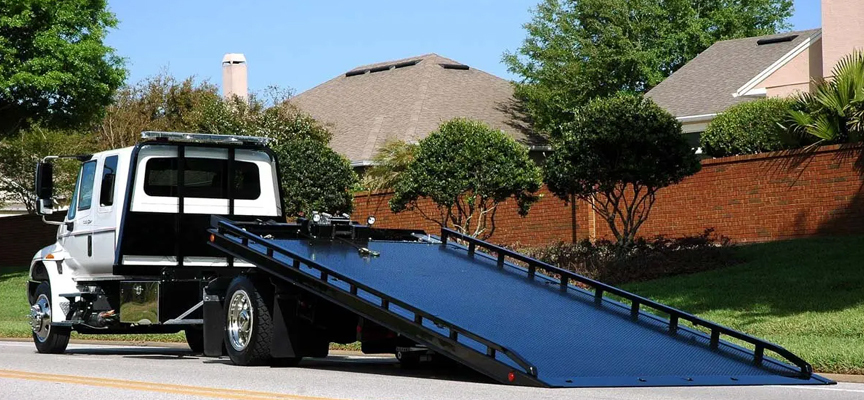 Advantages Of Tilt Deck Towing Over Traditional Towing Methods In Edmonton